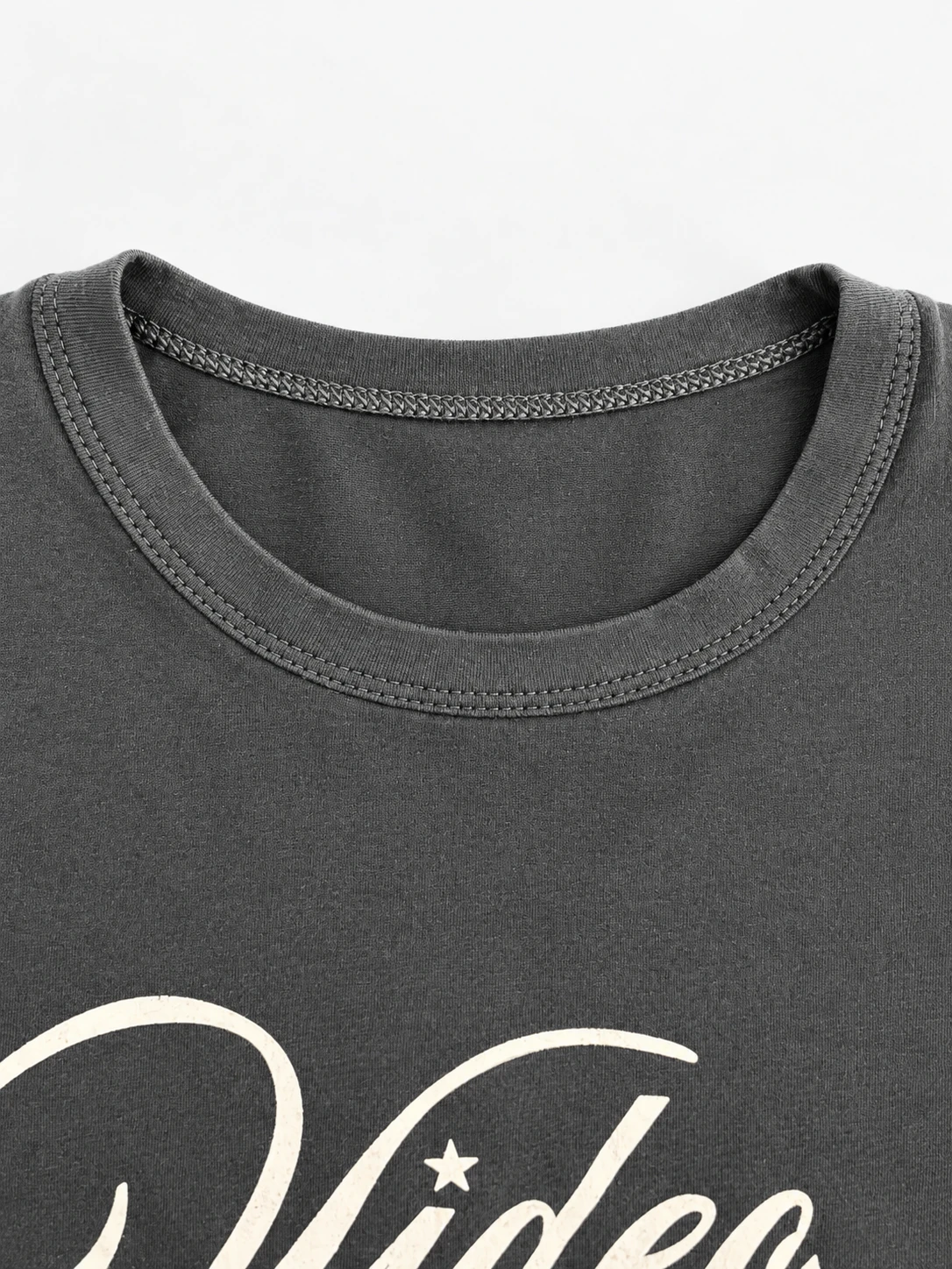 Baby Tee detalle cuello